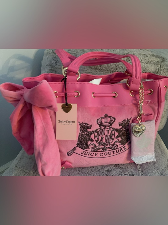 Juicy Couture Handbags - 🆕- STUNNING JUICY COUTURE DAY DREAMER SCOTTIE DOGS TOTE IN LOVE POTION